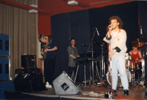 MMT, 1990